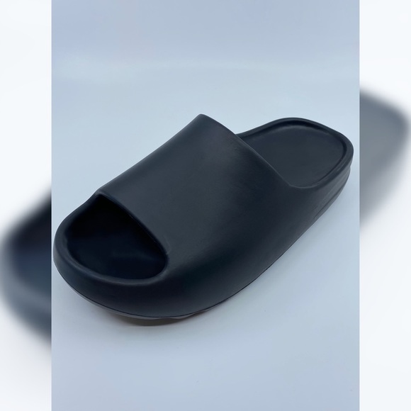 Heidi Women’s Slide - Black - Picture 3 of 6